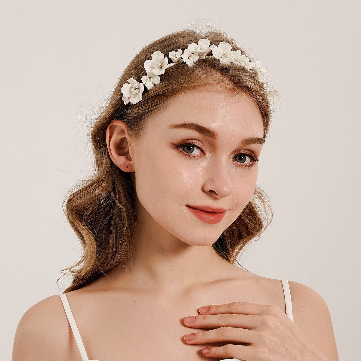 Wedding Supply Store - Efily العروس زهرة بيضاء الشعر هوب