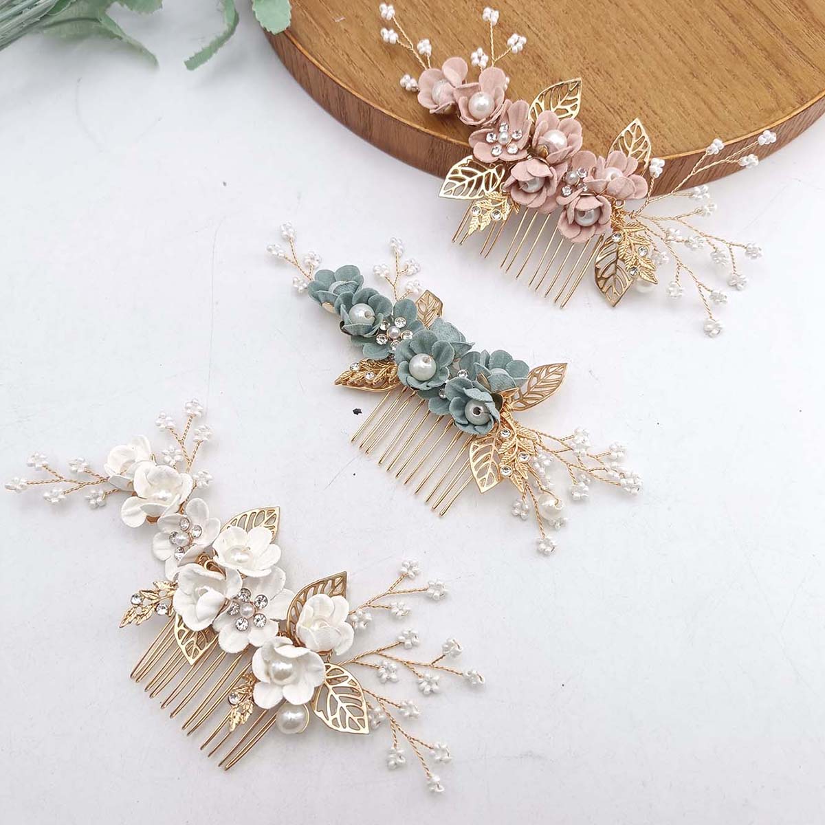 مشبك شعر كريستالي لؤلؤي على شك - مراجعة Wedding Supply Store وسعره